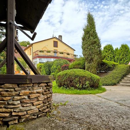 Penzion Pod Zvonem Nicov  Bagian luar foto